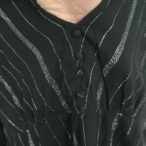 Express- sparkly black magic mini- long sleeve- black and silver- Size XL - Picture 4 of 10